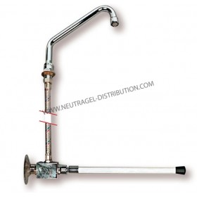 Robinet commande au genou
